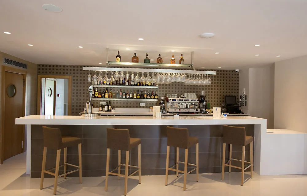 M.A. Hotel Sevilla Congresos Севилья