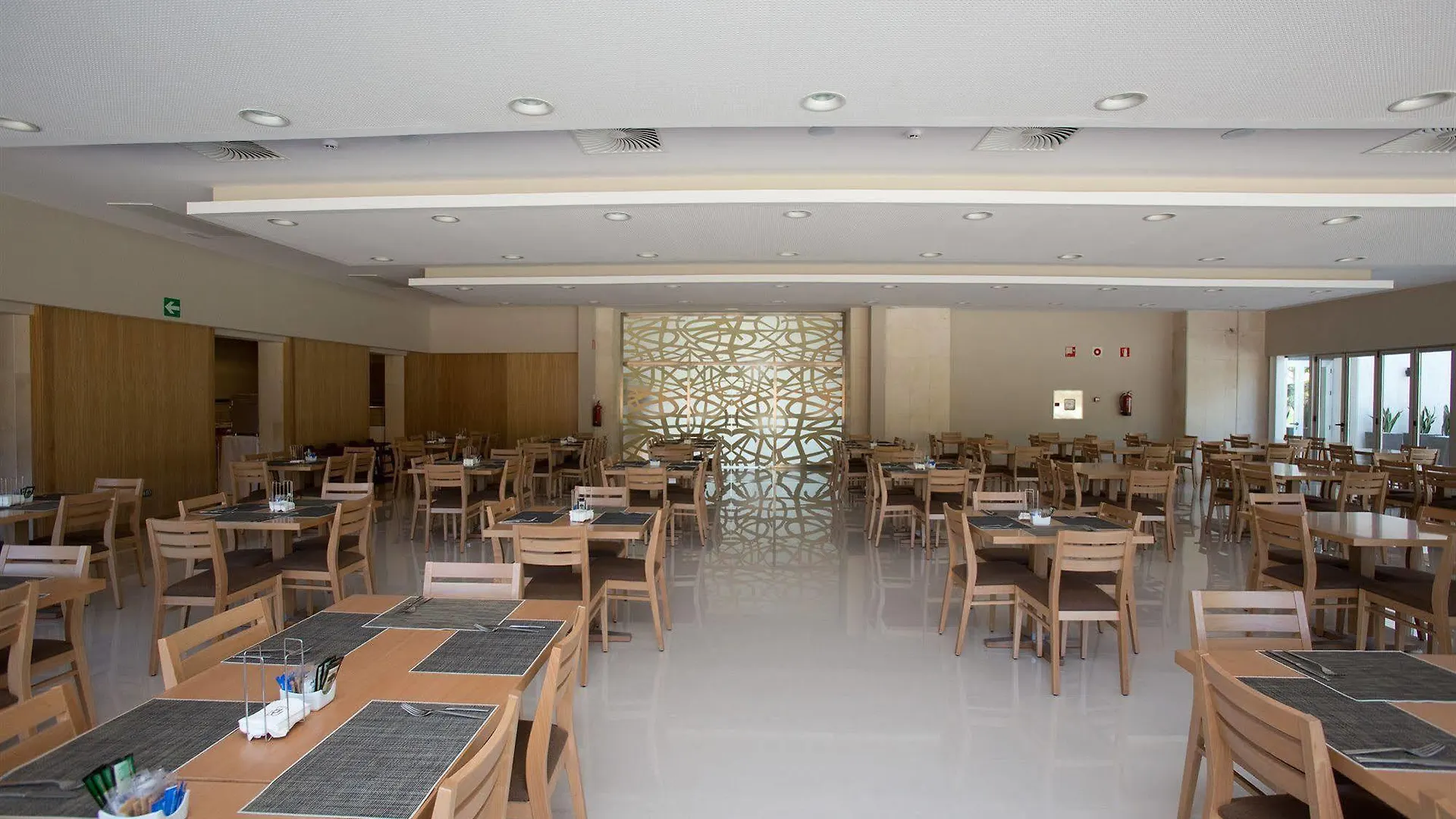 M.A. Hotel Sevilla Congresos
